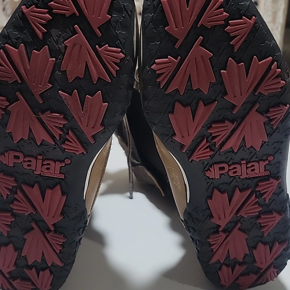 Pajar Canada Winter Snowboots Genevieve      Honey And Dark Brown Sz 9.5